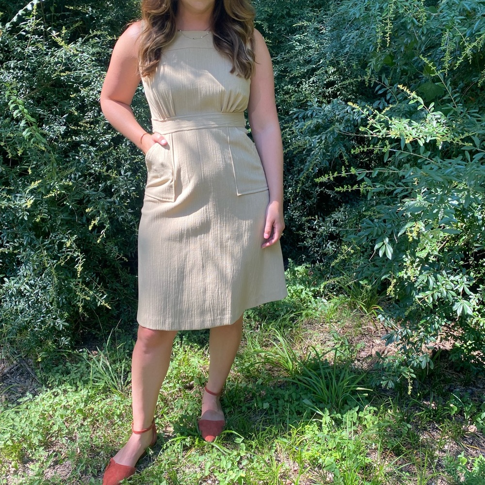 Tan vintage dress with pockets